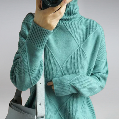 Naya Sweater – Sweter z geometrycznym wzorem