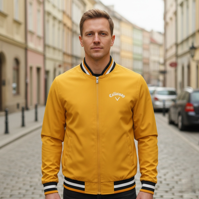 Dawid – Ponadczasowa oliwkowa kurtka