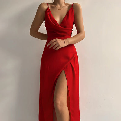 Noiré – Elegancka sukienka maxi z głębokim rozcięciem