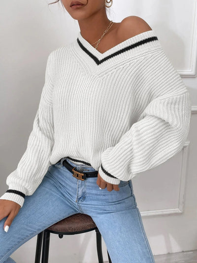 Rina Sweater – Dziewczęcy akcent w codziennej stylizacji