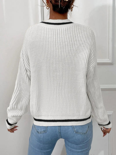 Rina Sweater – Dziewczęcy akcent w codziennej stylizacji