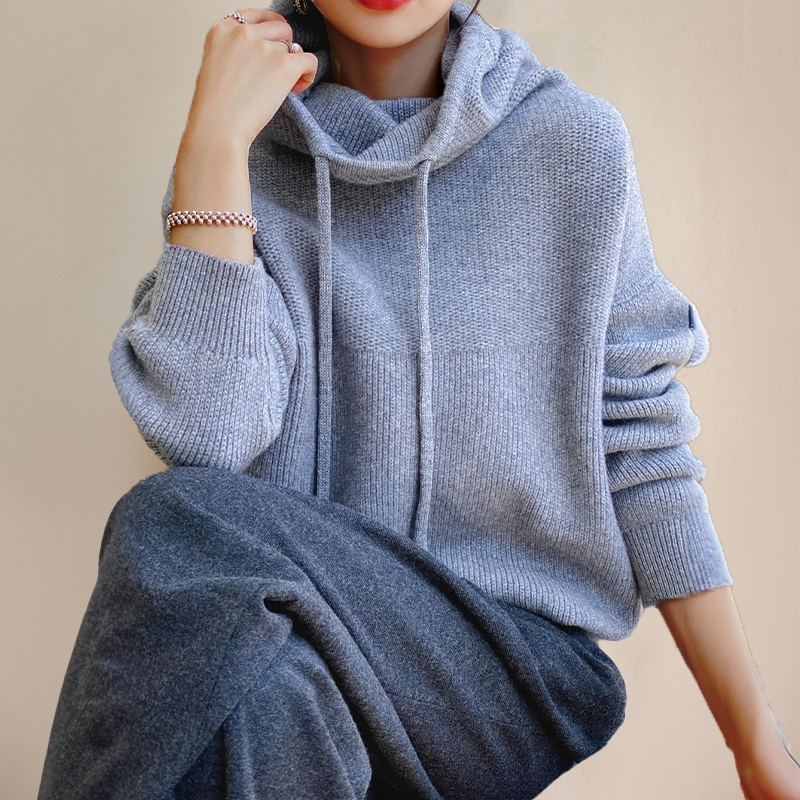Noa Hoodie – Otulający sweter z kapturem i golfem