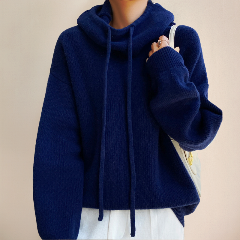 Noa Hoodie – Otulający sweter z kapturem i golfem